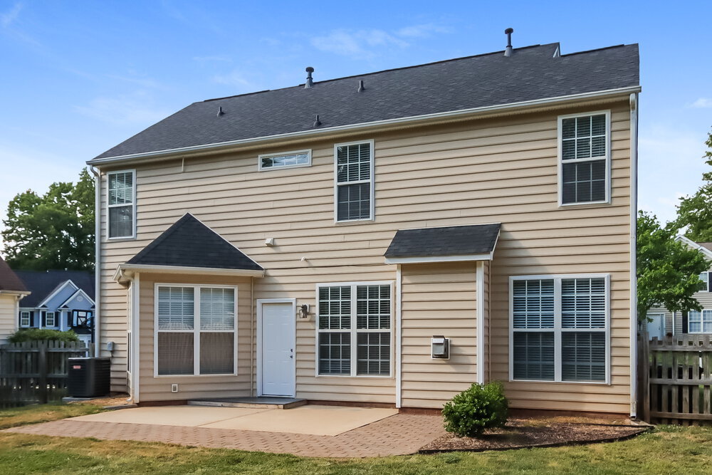 Building Photo - 17027 Stinson Ave