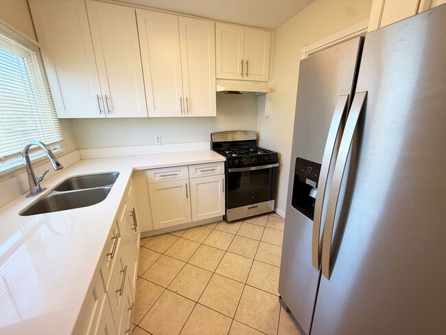 Building Photo - Updated 3 Bed/2 Bath Home For Rent!