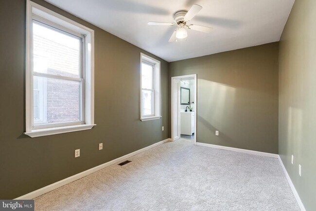 Building Photo - 1025 S Hanover St