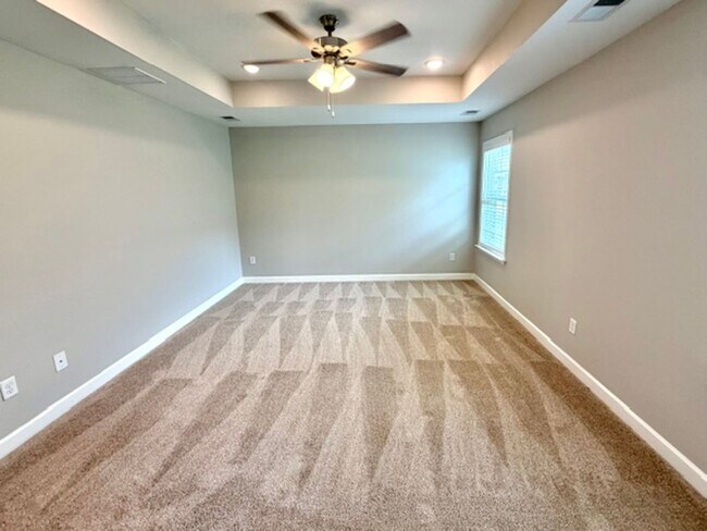Building Photo - 8880 Kimberly Dawn Dr