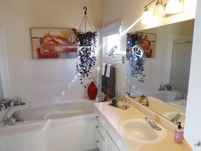 Building Photo - 4429 Monte Carlo Dr