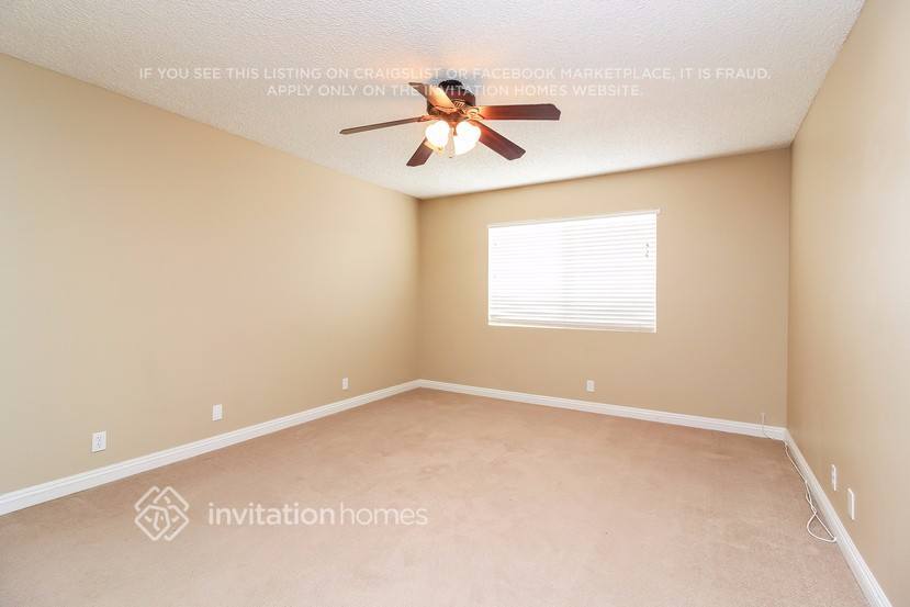 Building Photo - 41797 Royal Palm Dr