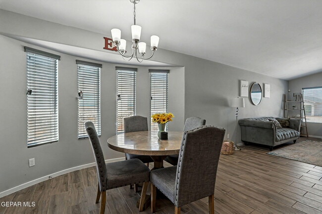 Building Photo - 404 Villa Ysleta