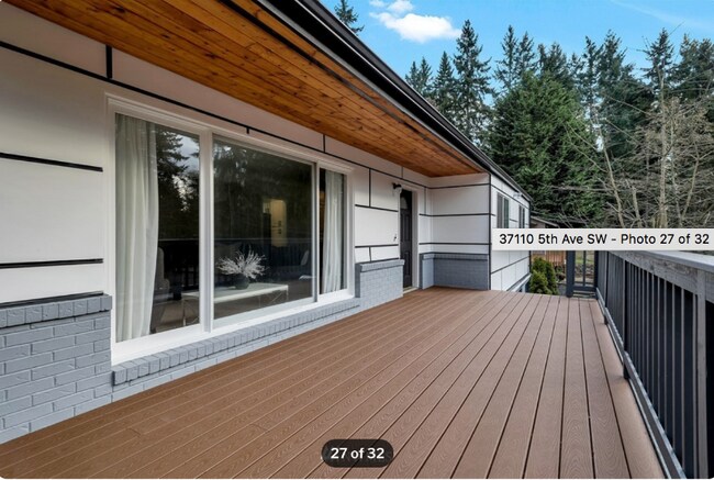 Building Photo - 37110 5th Ave SW