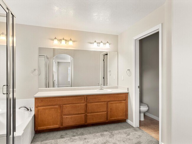 Building Photo - Newly Updated South Ogden Townhome | 3 Bed | Private Backyard | 2-Car Garage