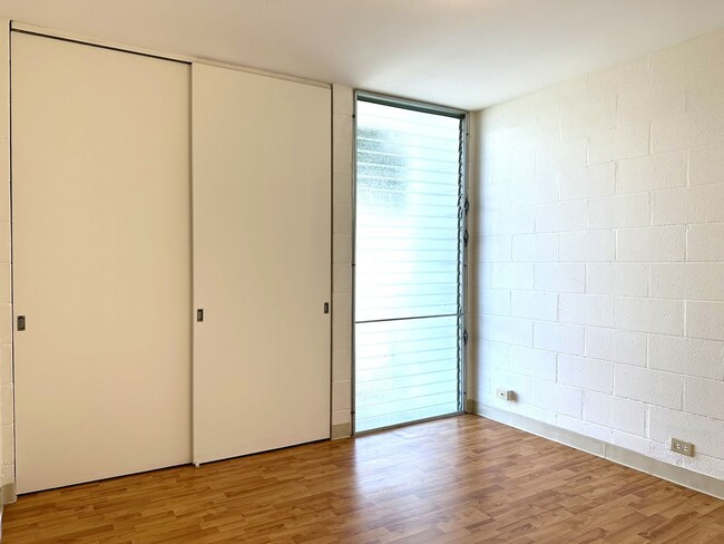 Building Photo - Pet Friendly - Diamond Head Hillside 2BR/1...