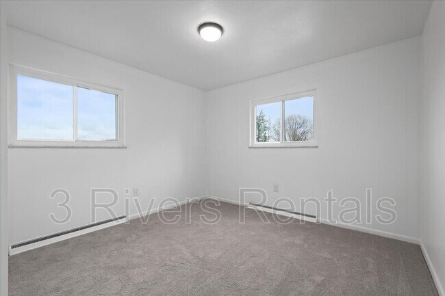 Building Photo - 1303 Cloverdale St