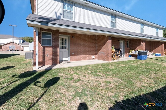 Building Photo - 1500 Bacon Ranch Rd