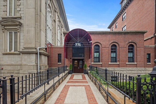 Building Photo - 771 Harrison Ave