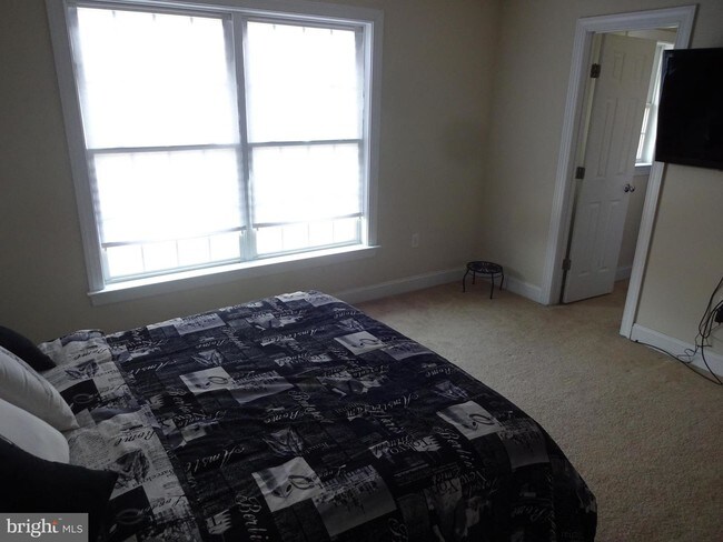 Building Photo - 13204 Beaver Terrace