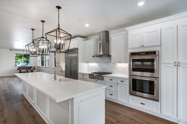 Building Photo - 1980 Bent Tree Pl