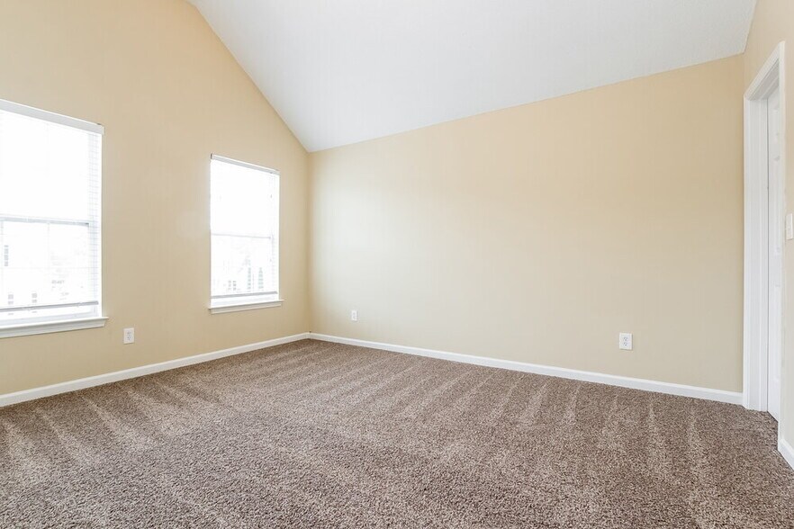 Building Photo - 3747 Rosebud Park Dr