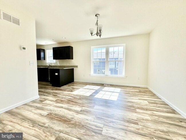 Building Photo - 76 Filbert Dr
