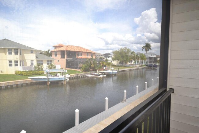 Building Photo - 329 Moorings Cove Dr