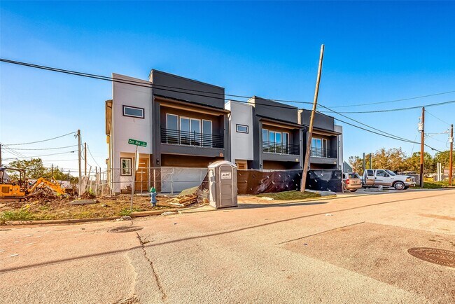 Building Photo - 6840 Del Rio St