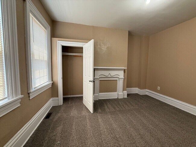 Building Photo - 3 Bedroom Arlington / Southside Slopes Tow...