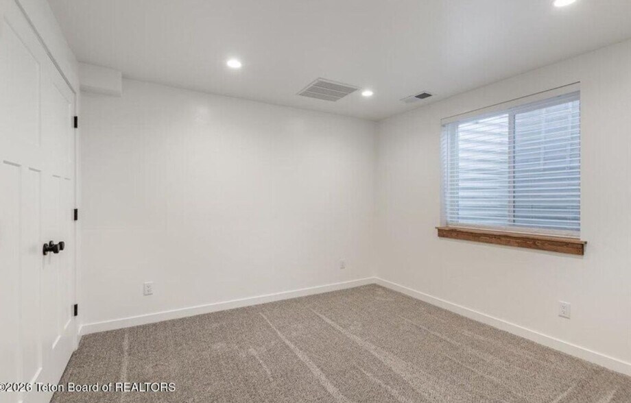 Building Photo - 2969 Shark Fin Ln