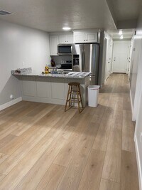 Building Photo - 204 W 480 S