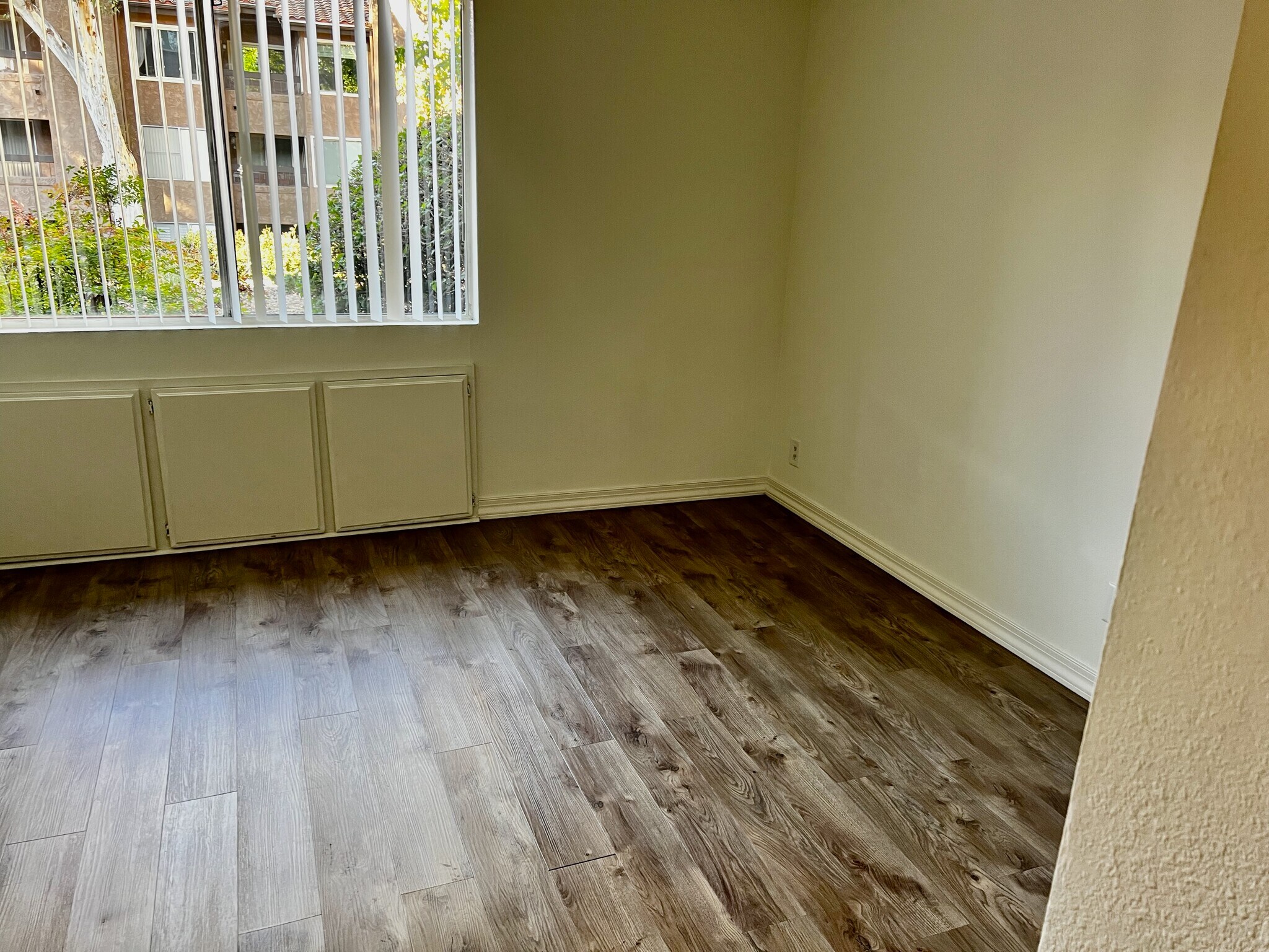 Building Photo - 10225 Caminito Cuervo