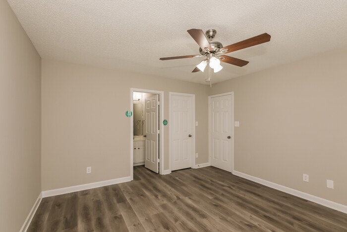 Building Photo - 4936 Aldersbrook Dr