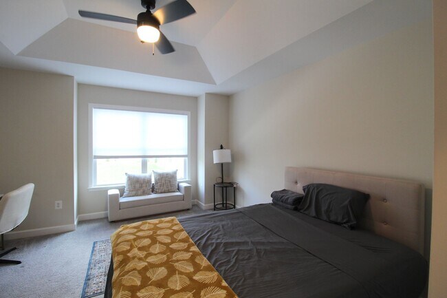 Building Photo - New construction 4 bed 3.5 bath townhome!