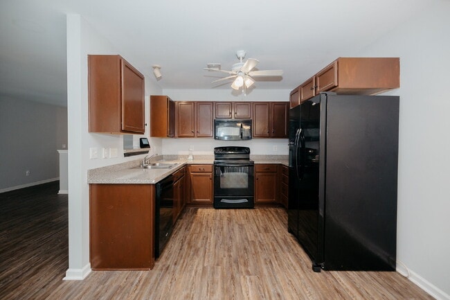 Building Photo - Charming 3-Bedroom Goose Creek Home with Attached Garage