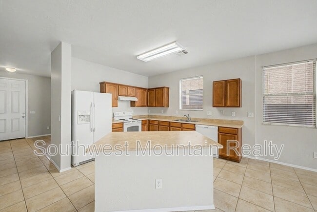 Building Photo - 45556 W Tucker Rd