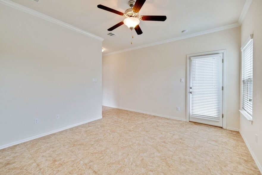 Building Photo - 1300 Camino Ct