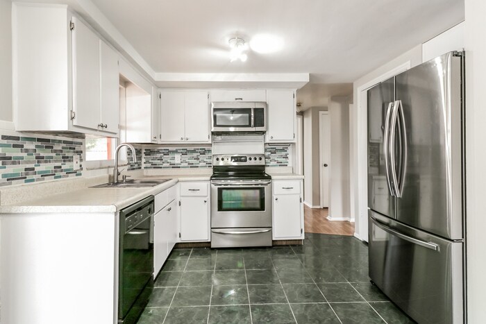Building Photo - 5041 Fitchburg Dr