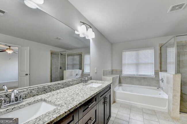 Building Photo - 5535 Lightheart Ct