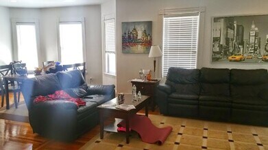 Building Photo - Oak Square Huge 2nd & 3rd floor SIX bed 3 1/2 bath Brighton