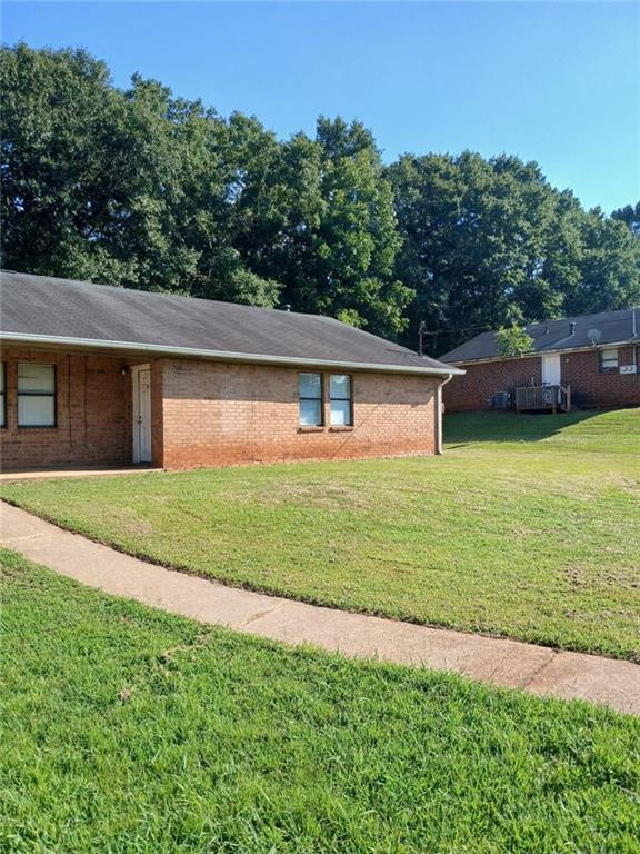 Building Photo - 200 Tanglewood Dr