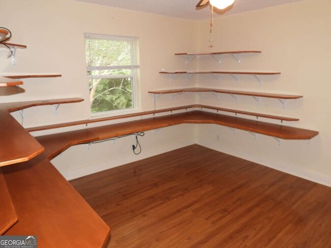 Building Photo - 216 Topi Trail