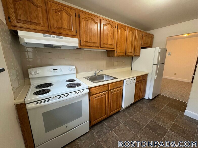 Building Photo - 1 Brattle Dr