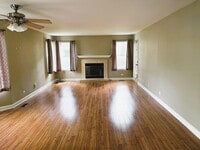 Building Photo - 4427 Edinburg Ln