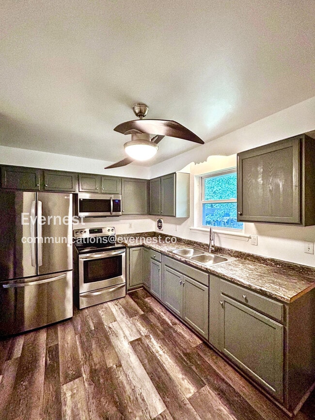Building Photo - 10813 Bluebell Dr