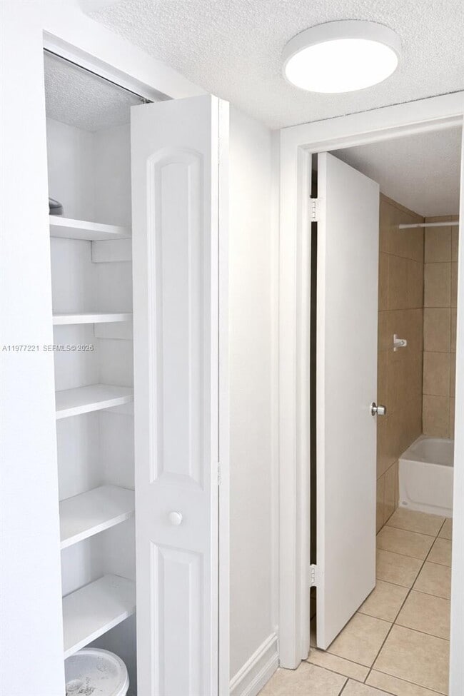 Building Photo - 19805 SW 114th Ave