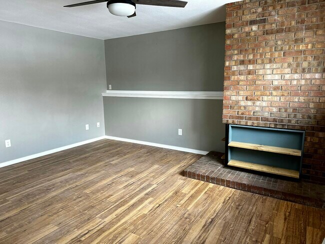 Building Photo - 1648 E Pitkin St