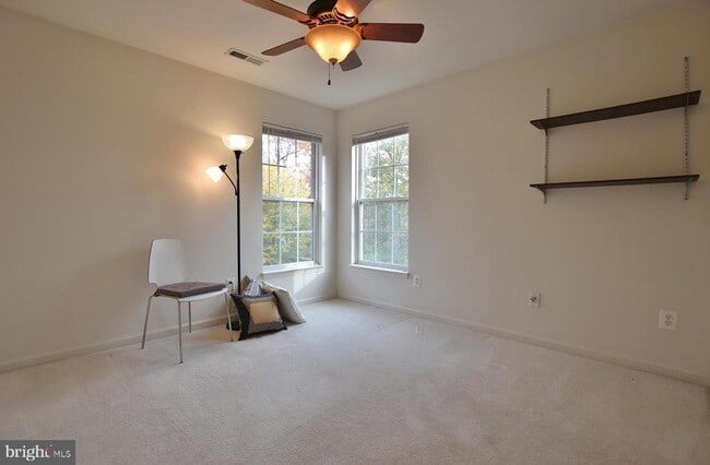 Building Photo - 15417 Duckling Pl
