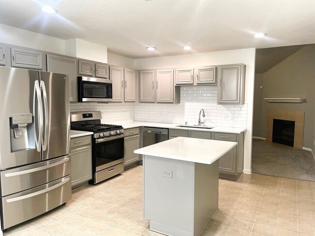 Building Photo - 1410 Danby Heath Ln