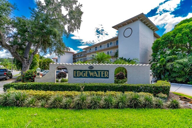 Building Photo - 624 SW St Lucie Crescent