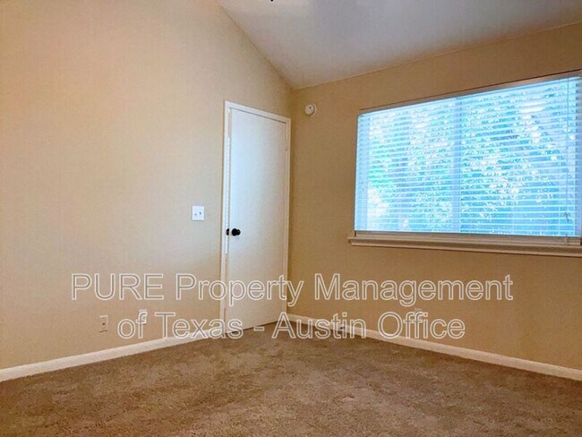 Building Photo - 103 Mockingbird Cove