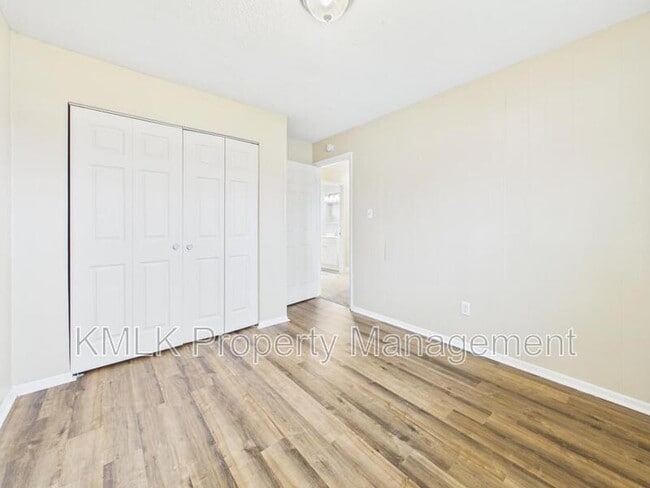 Building Photo - 3434 Lawndale Dr