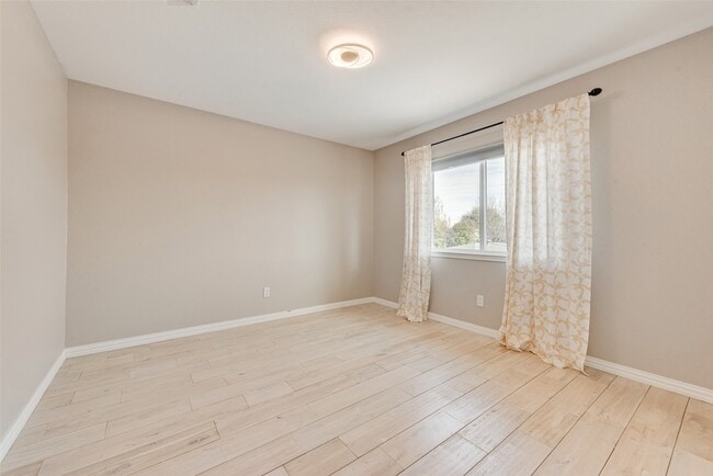 Building Photo - 6902 Kara Pl