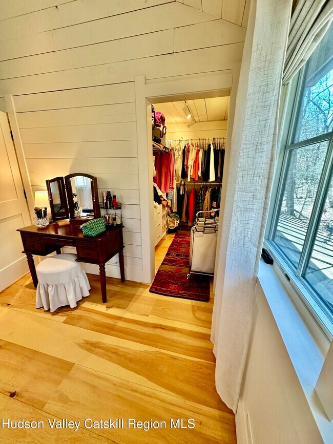 Building Photo - 25 Boggs Hill Rd