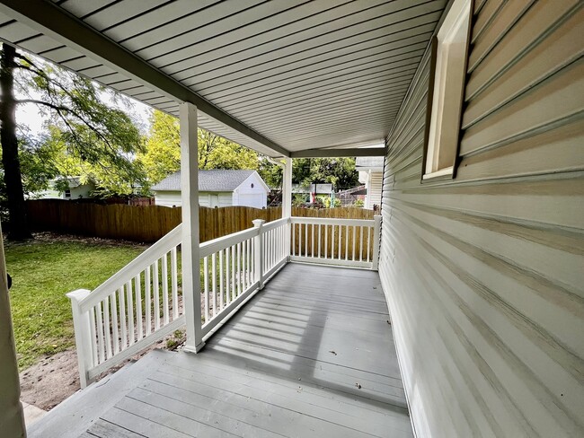 Building Photo - 2610 Knight Ave