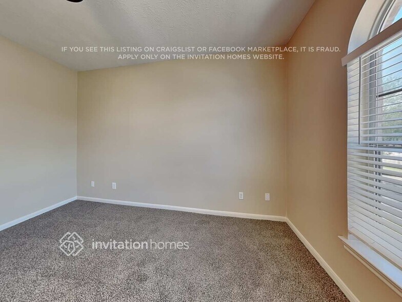 Building Photo - 12226 South Palm Lake Drive