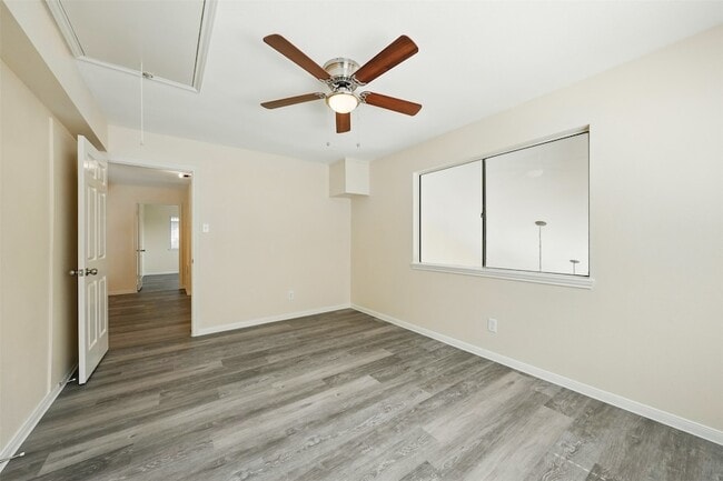 Building Photo - 3554 Ashfield Dr