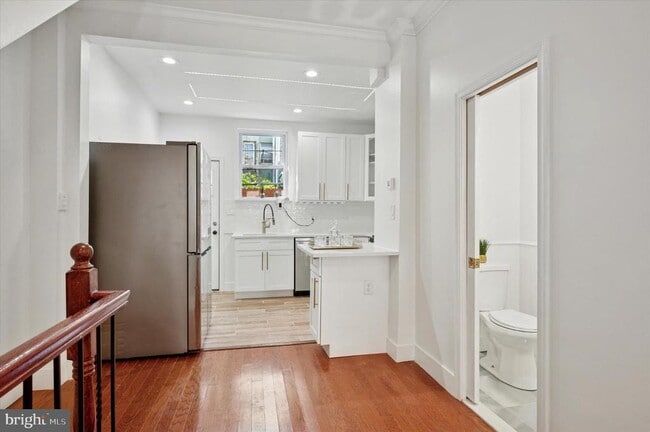 Building Photo - 2124 Pierce St