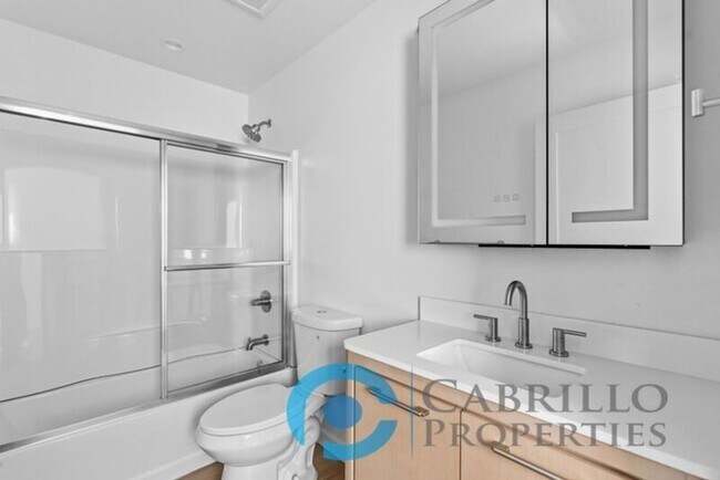 Building Photo - 6640 Valjean Ct